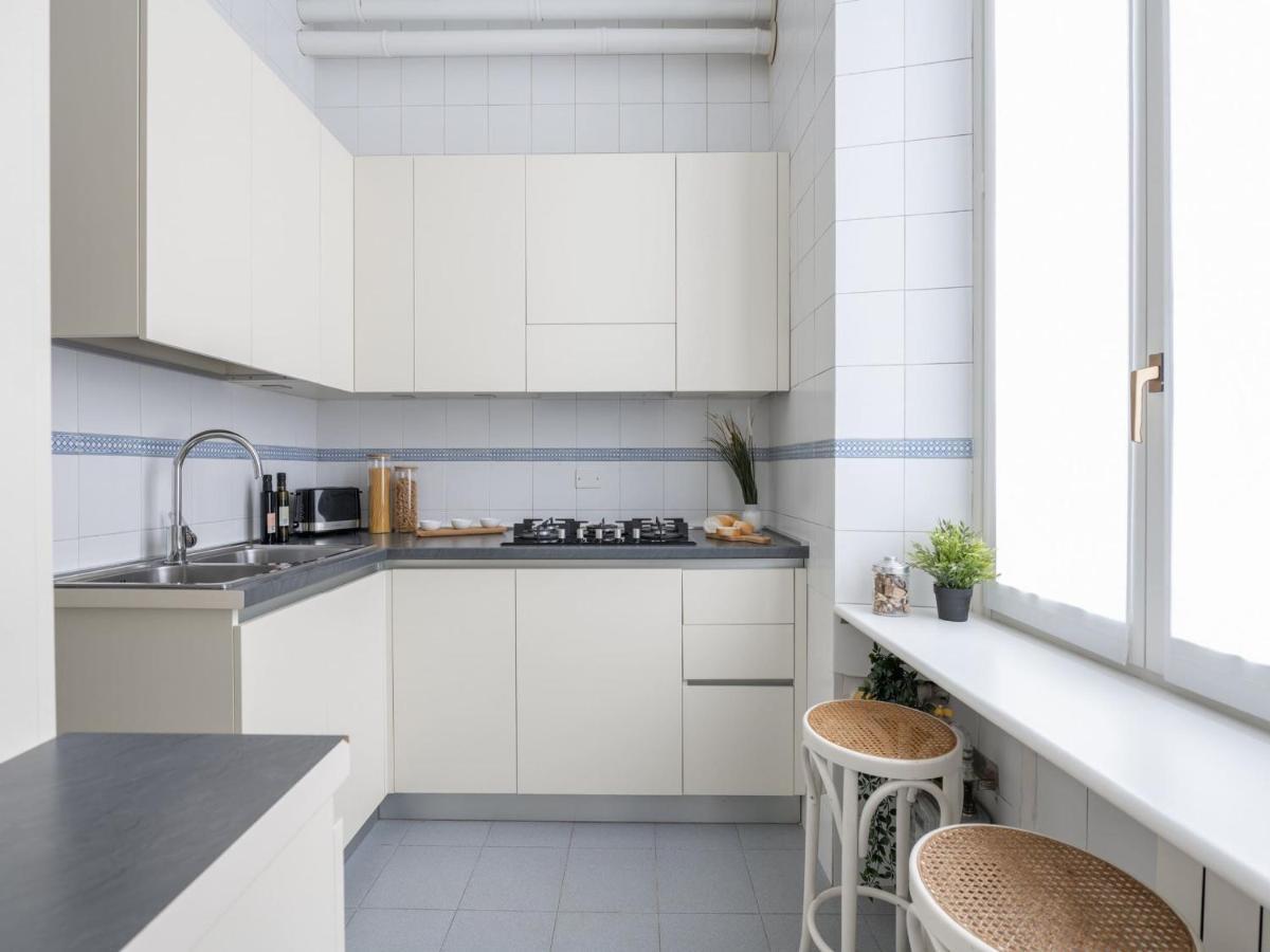 The Best Rent - Gorgeous Two-Bedroom Apartment In Porta Nuova District Milano Eksteriør bilde